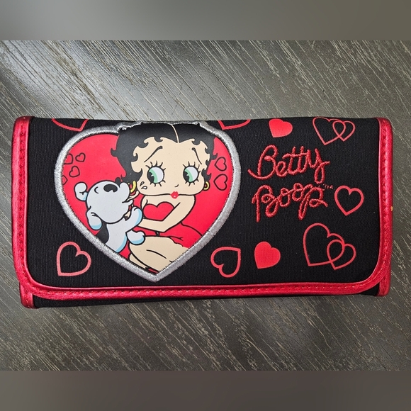 Betty Boop Black and Red Key Card Holder - Picture 1 of 5